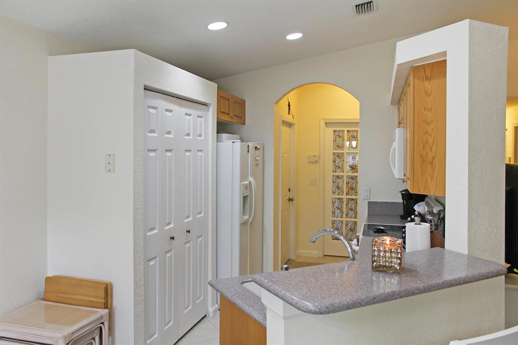 VICTORIA WOODS - Residential