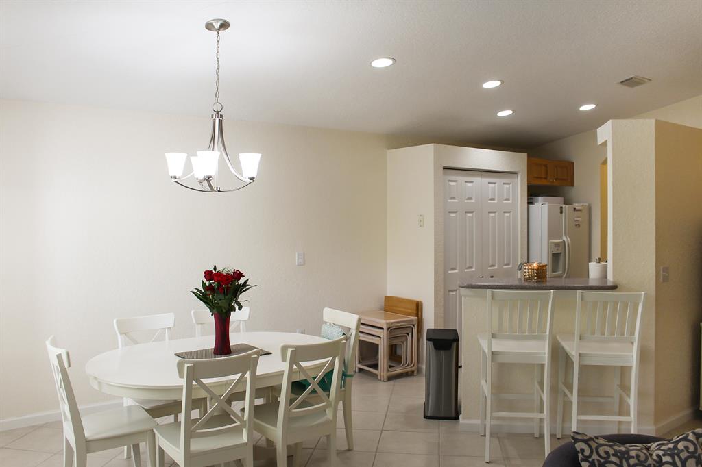 VICTORIA WOODS - Residential