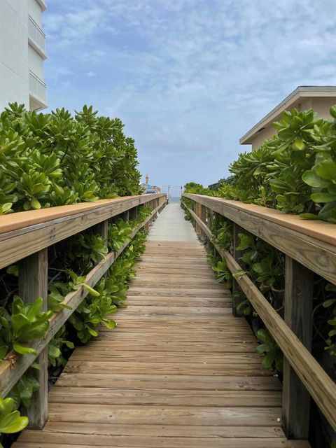 A home in South Palm Beach