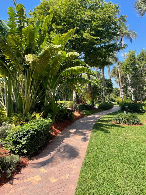 A home in South Palm Beach