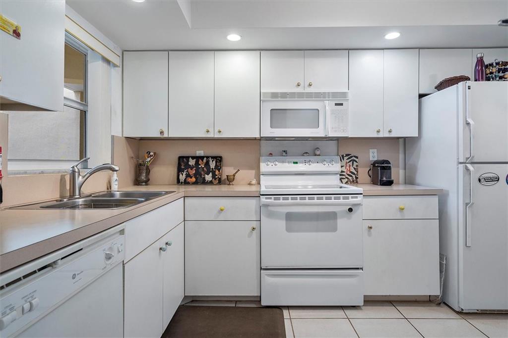 HAWTHORNE BAY - Residential