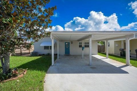 1118 N E St Lake Worth Beach FL 33460