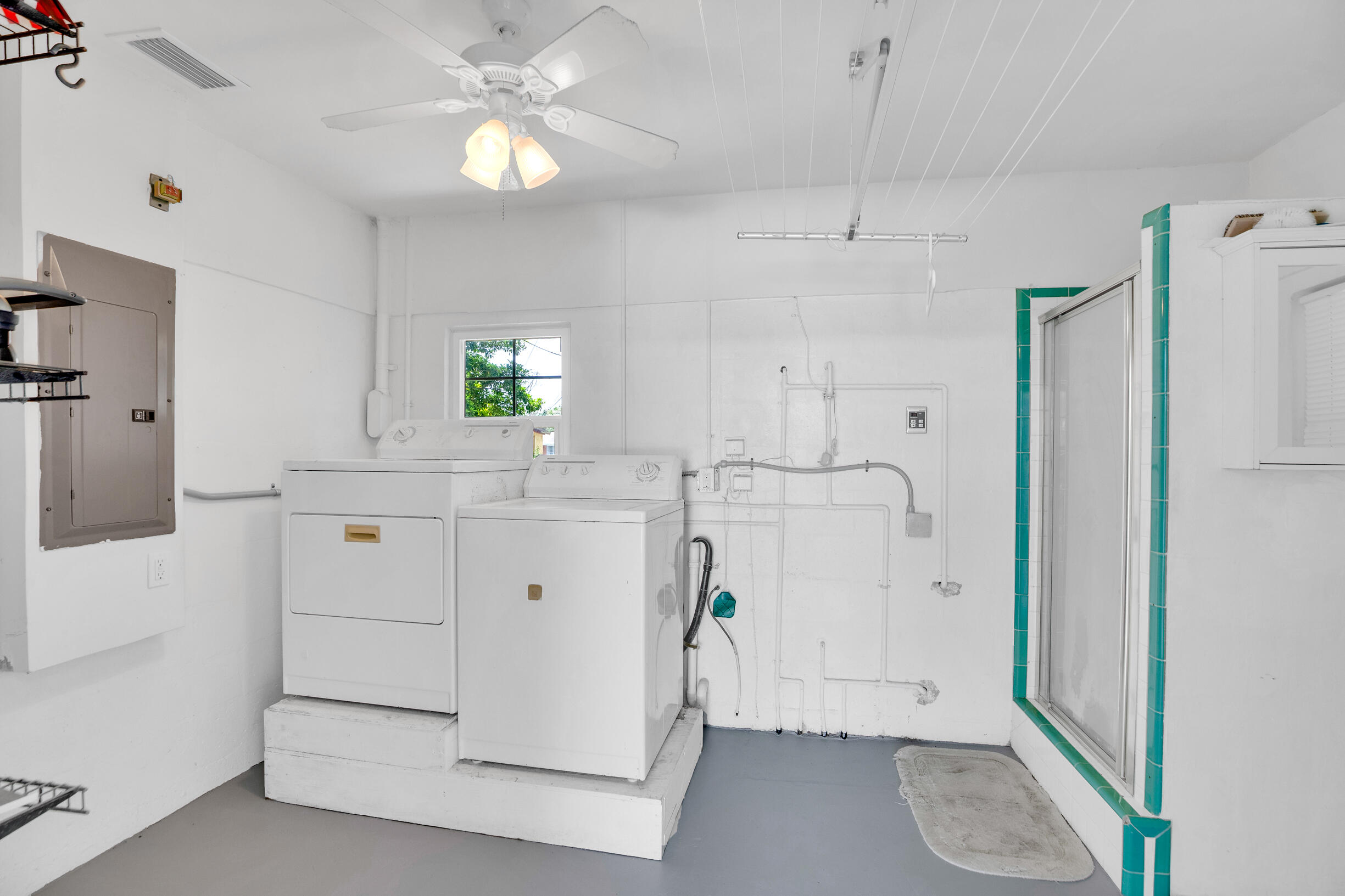 VERO PINES DEVELOPMENT UNIT NO 2 - Residential