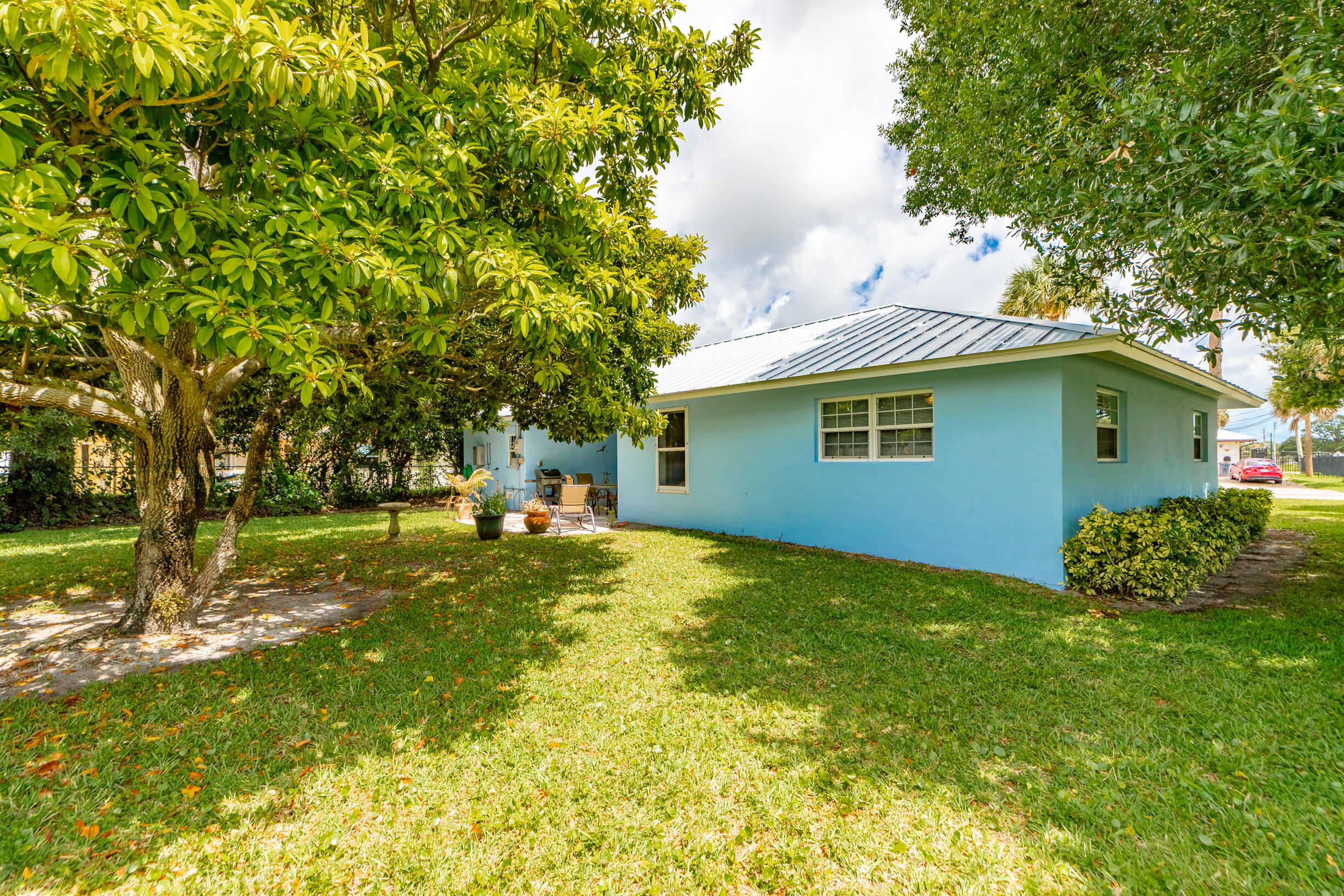 VERO PINES DEVELOPMENT UNIT NO 2 - Residential