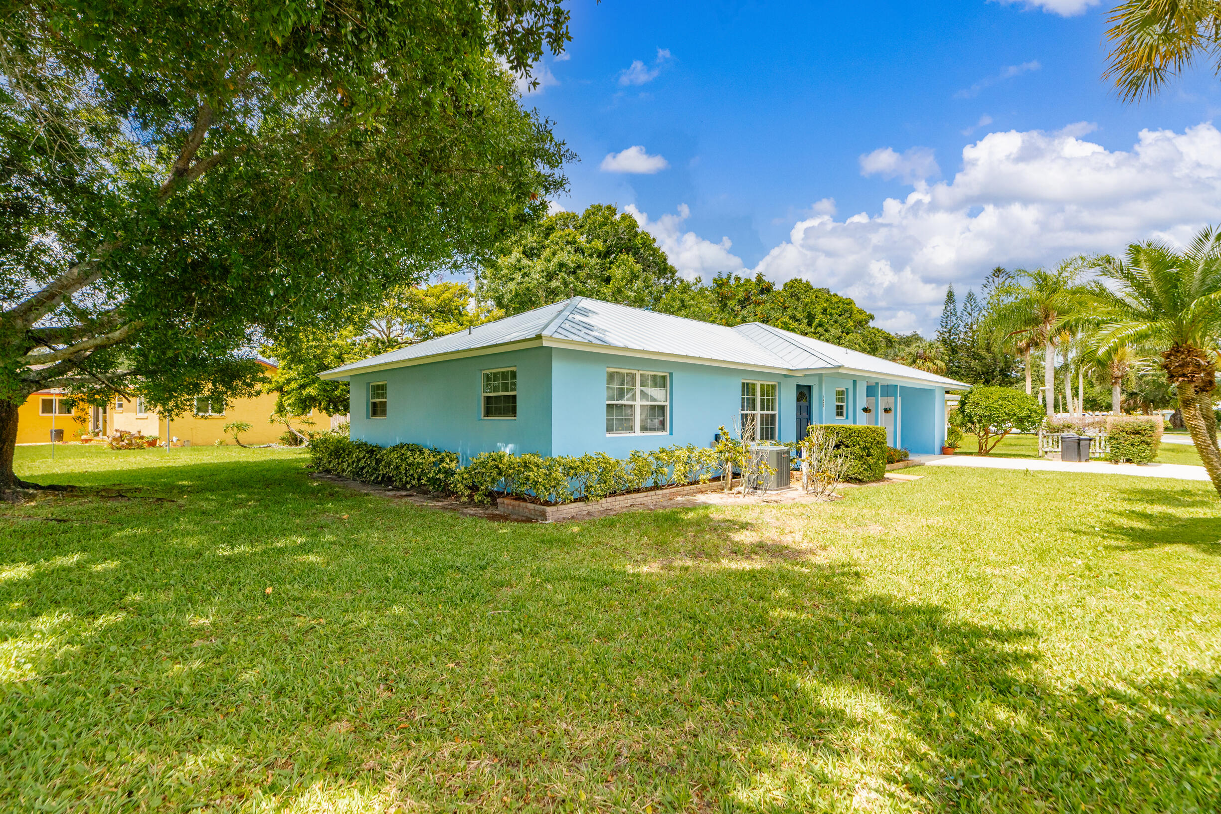VERO PINES DEVELOPMENT UNIT NO 2 - Residential