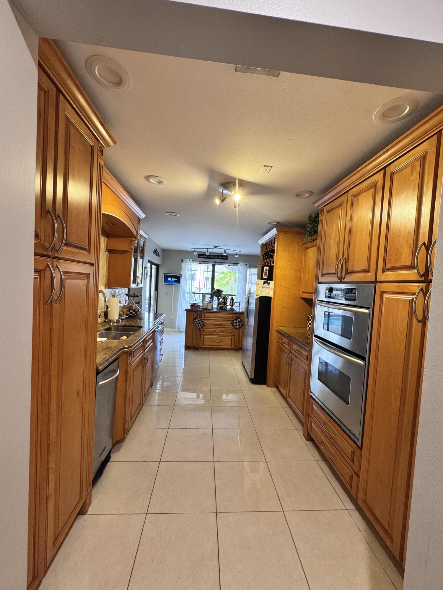 SUGAR POND MANOR - Residential