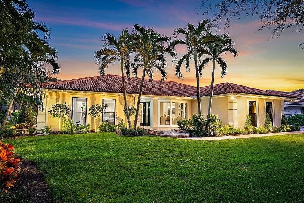 Photo of 9 Old Fence Road, Palm Beach Gardens, FL 33418 (MLS # R11143832)