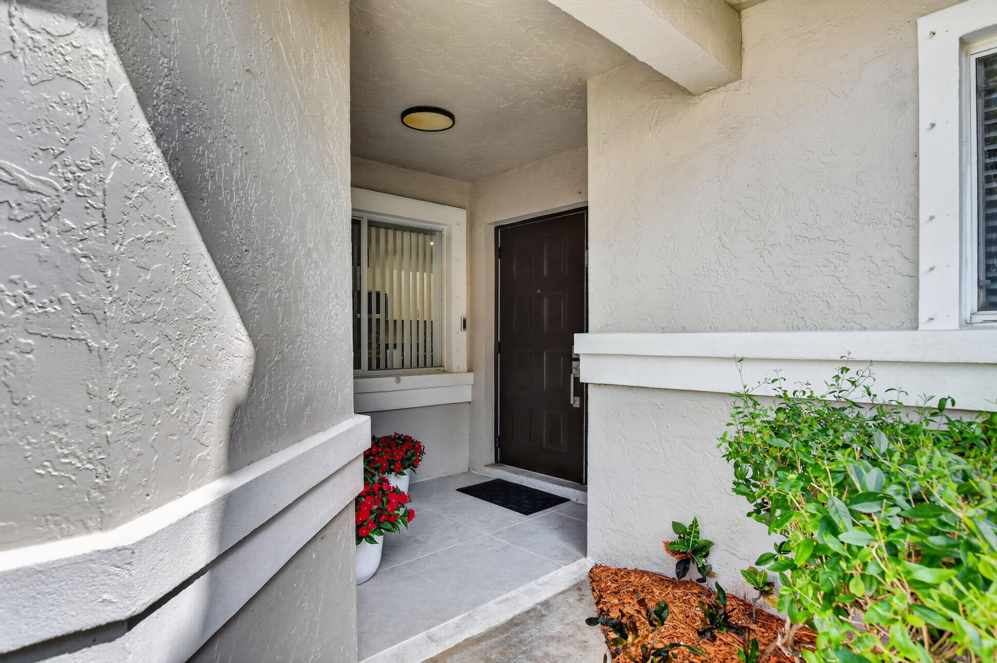10401 Lake Vista Circle