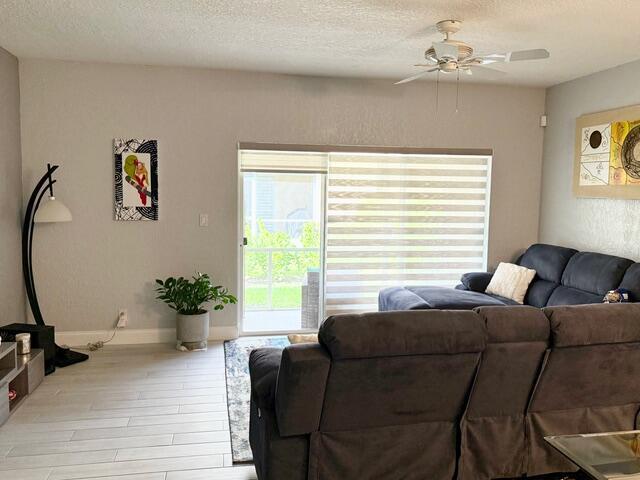 TOWNE PLACE - Residential