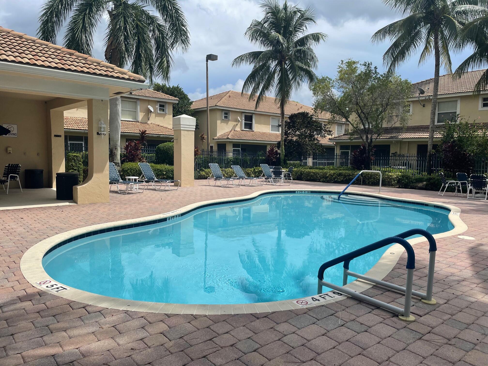 TOWNE PLACE - Residential