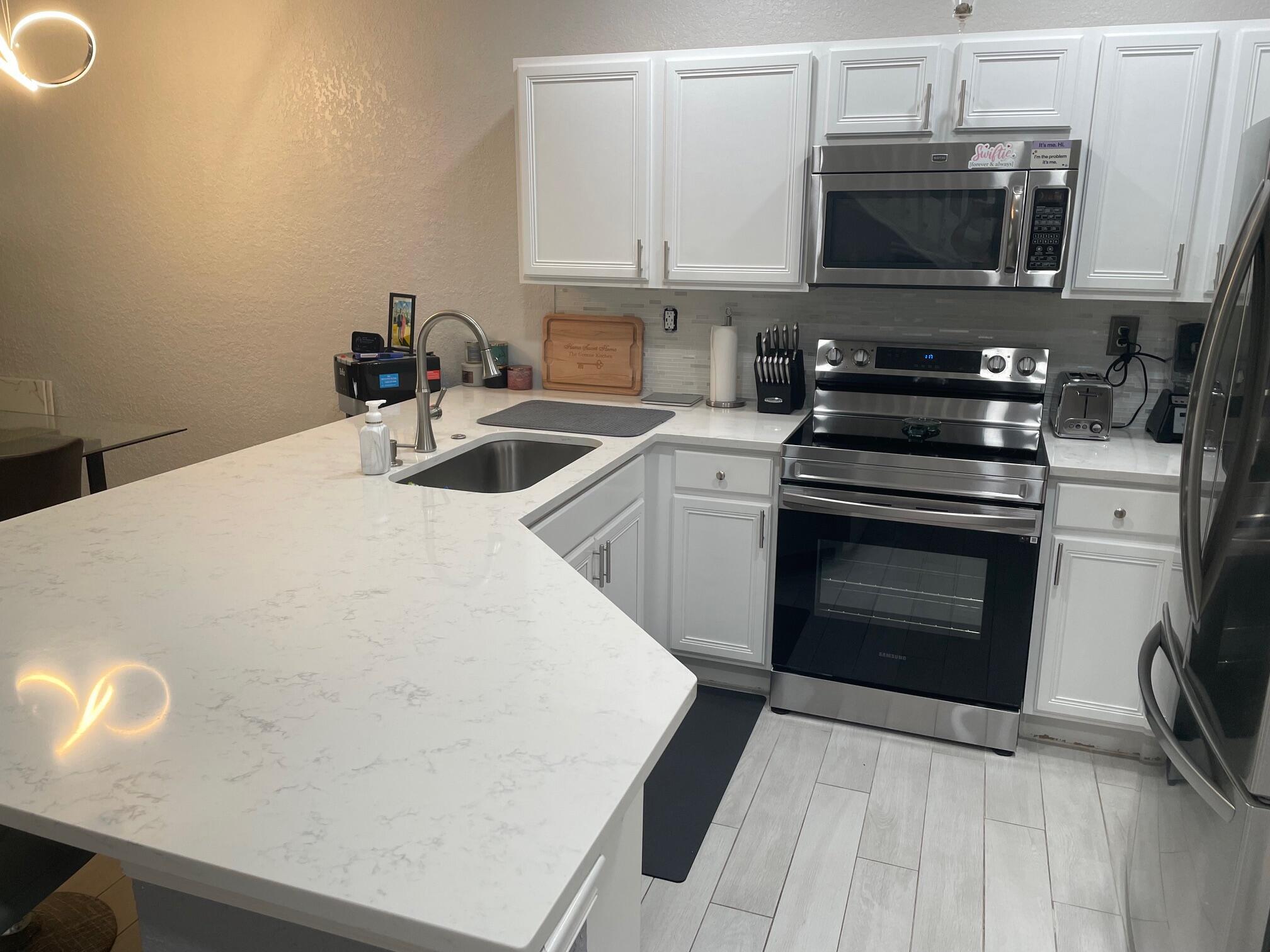 TOWNE PLACE - Residential