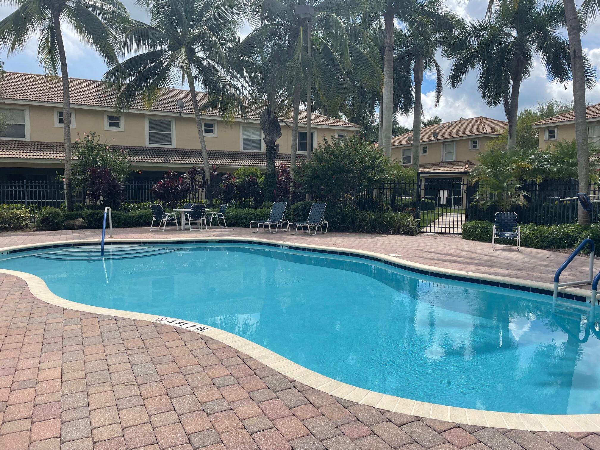 TOWNE PLACE - Residential