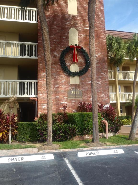 BRING YOUR CLOTHES WE PROVIDE A FURNISHED CONDO,WITH GREAT WATER VIEWS, EVEN BRING YOUR BOAT (at an extra charge). THIS UNIT IS TURNKEY with option to remove some furniture for annual tenant. Newly updated. One designated Parking Spot. Plenty of guest parking. ON THE WATER, NEAR THE BEACH AND LAUDERDALE BY THE SEA. SUPER LOCATION! YOUR VACATION STARTS NOW! Small pet okay. Come see your new home today!