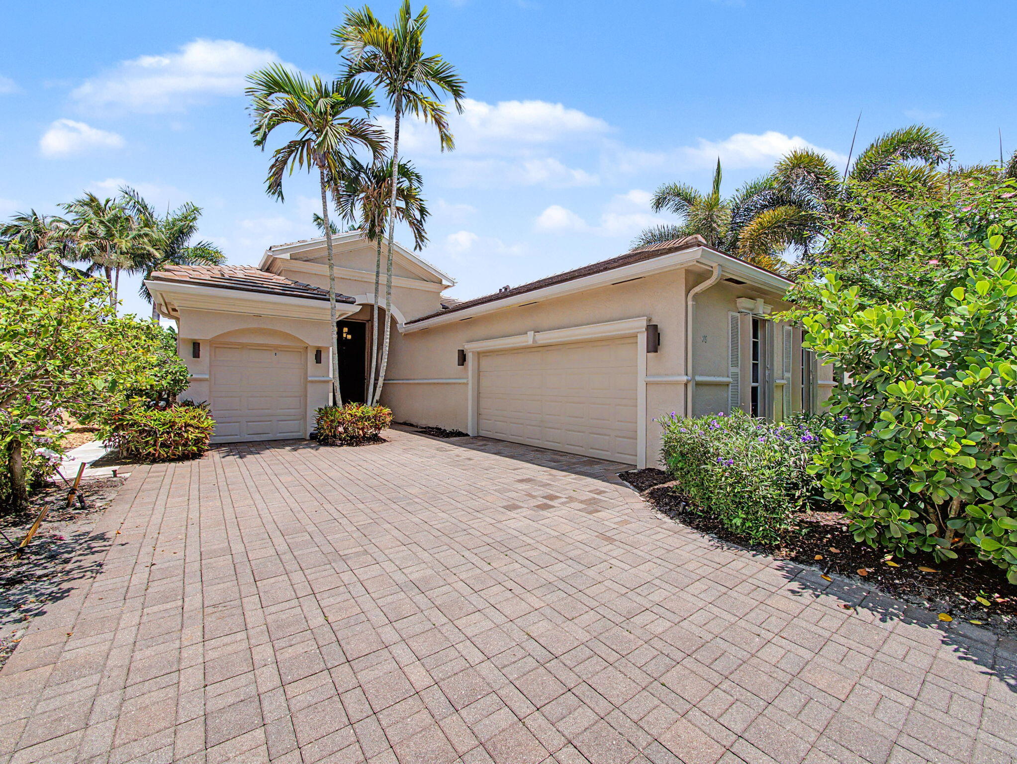 BALLENISLES PODS 20A AND 20B - Residential