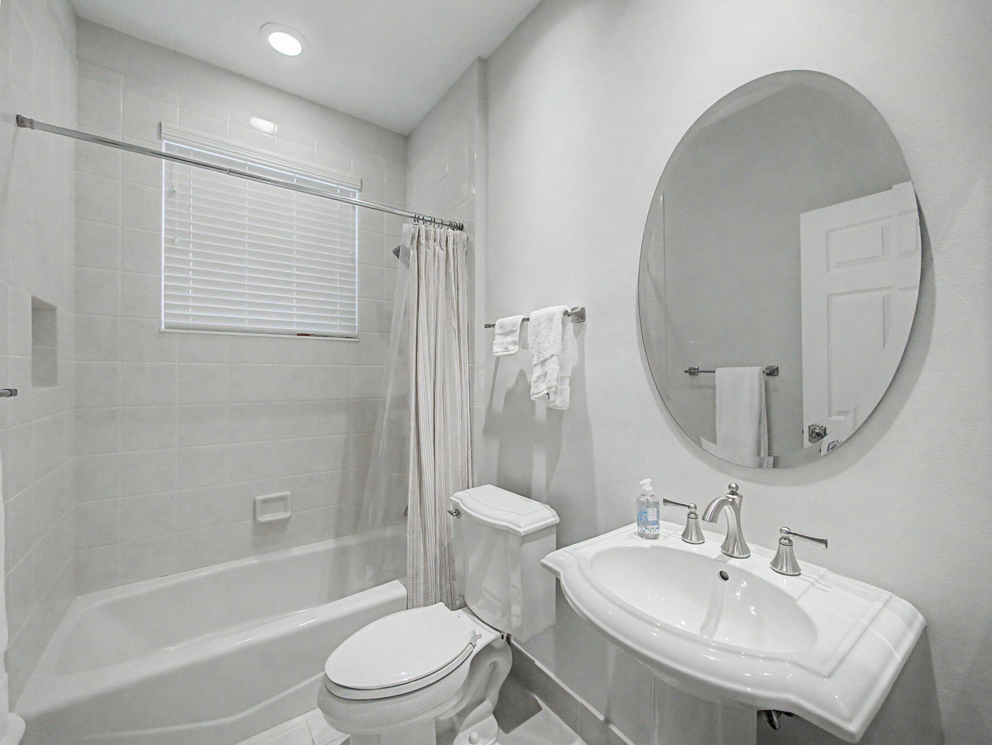 BALLENISLES PODS 20A AND 20B - Residential