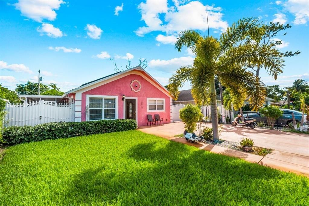 Photo of 5812 Orange Road Rd, West Palm Beach, FL 33413 (MLS # R10828488)