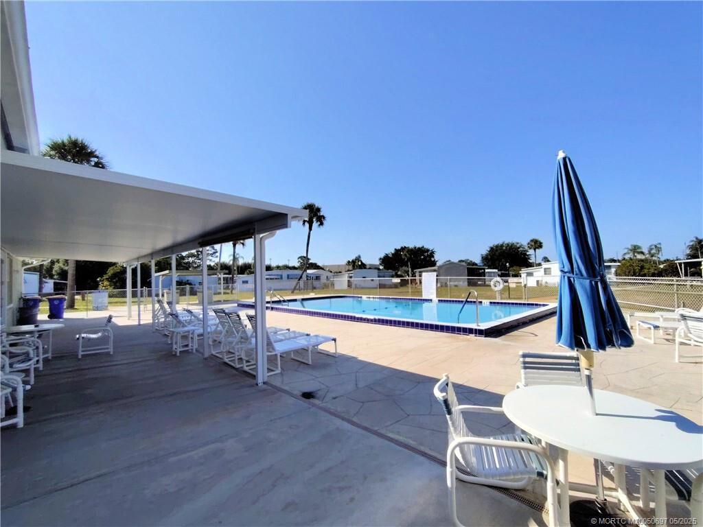 LEISURE VILLAGE MOBILE HM - Residential