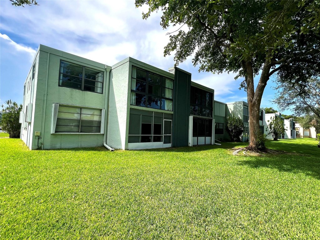 Oriole Golf and Tennis - Residential