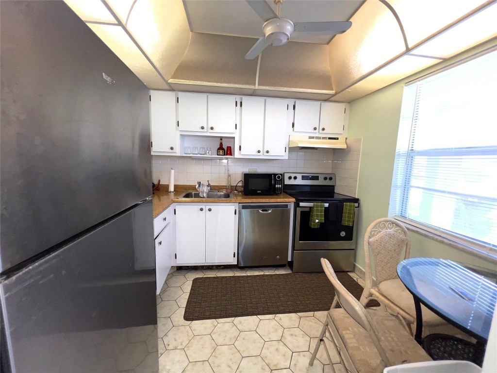 Oriole Golf and Tennis - Residential