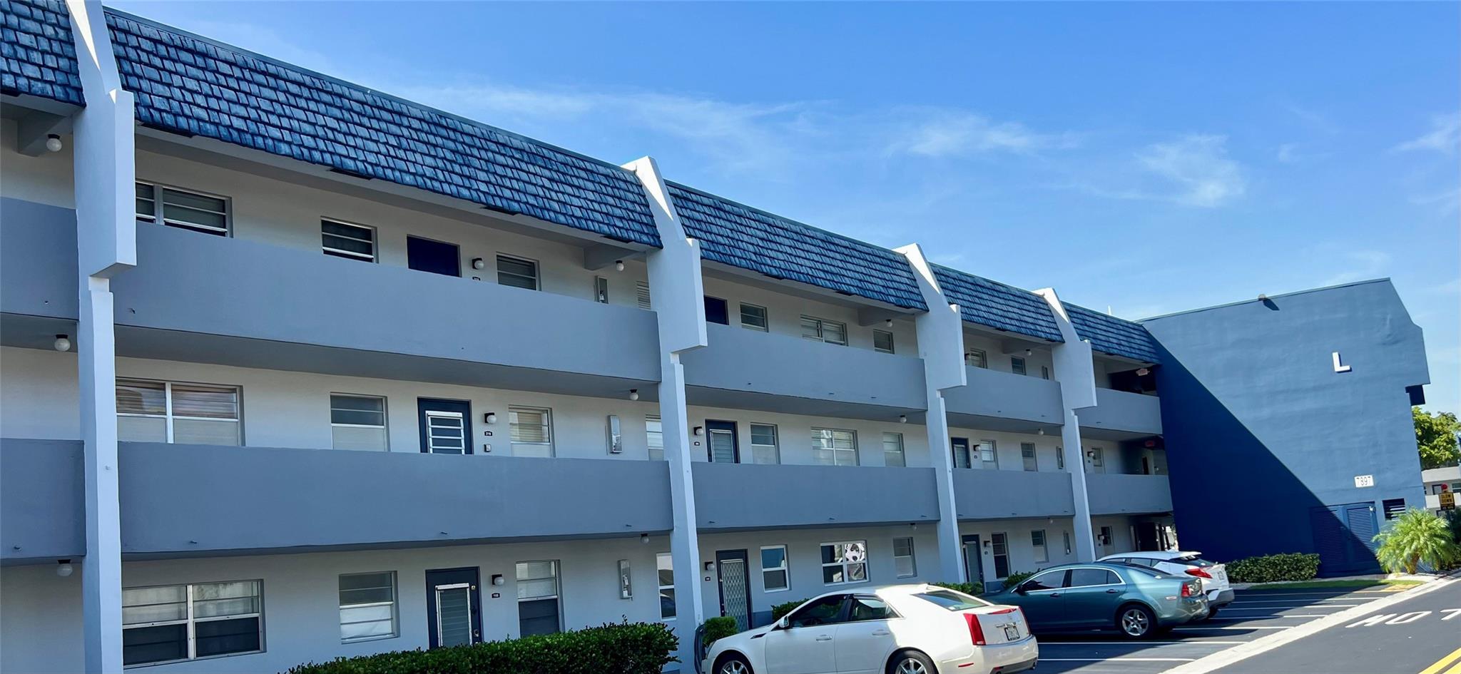 Oriole Golf and Tennis - Residential