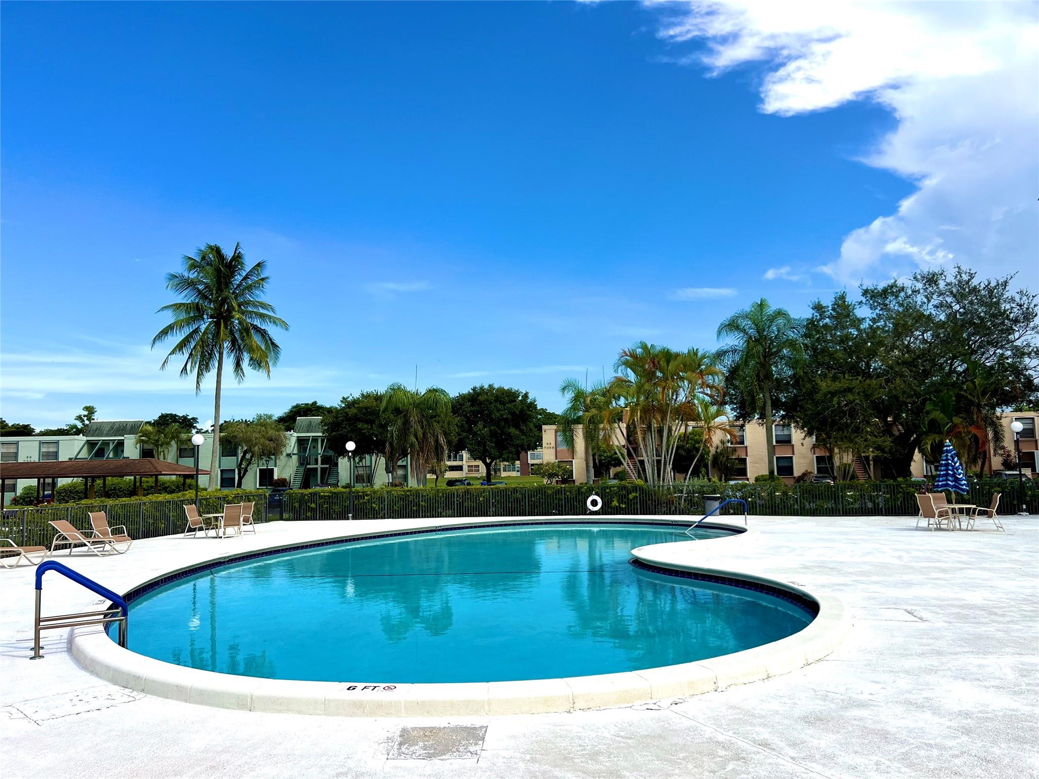 Oriole Golf and Tennis - Residential