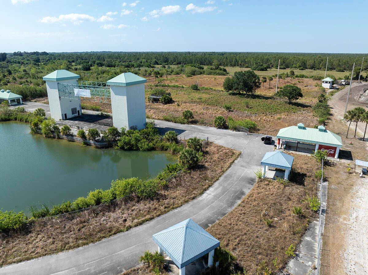 FELLSMERE FARMS CO S/D OF - Commercial Sale