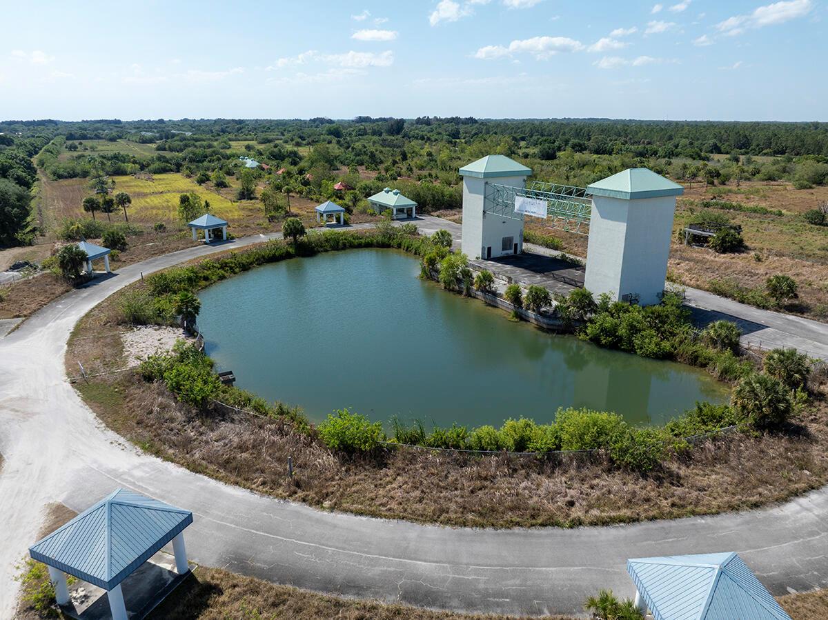 FELLSMERE FARMS CO S/D OF - Commercial Sale