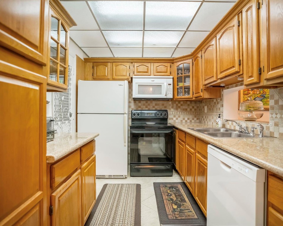 16750 NE 14th Avenue 212