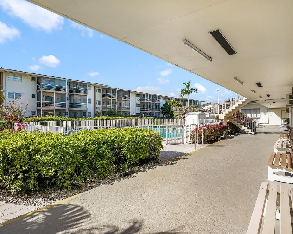 MAR-LEN GARDENS - Residential