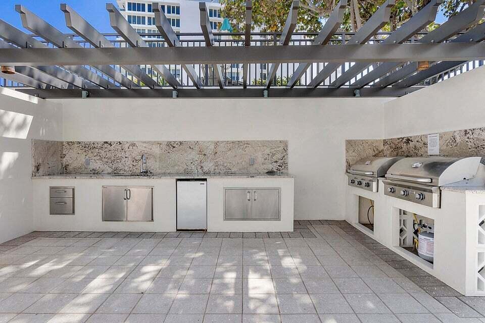 SABAL SHORES APTS CONDO - Residential