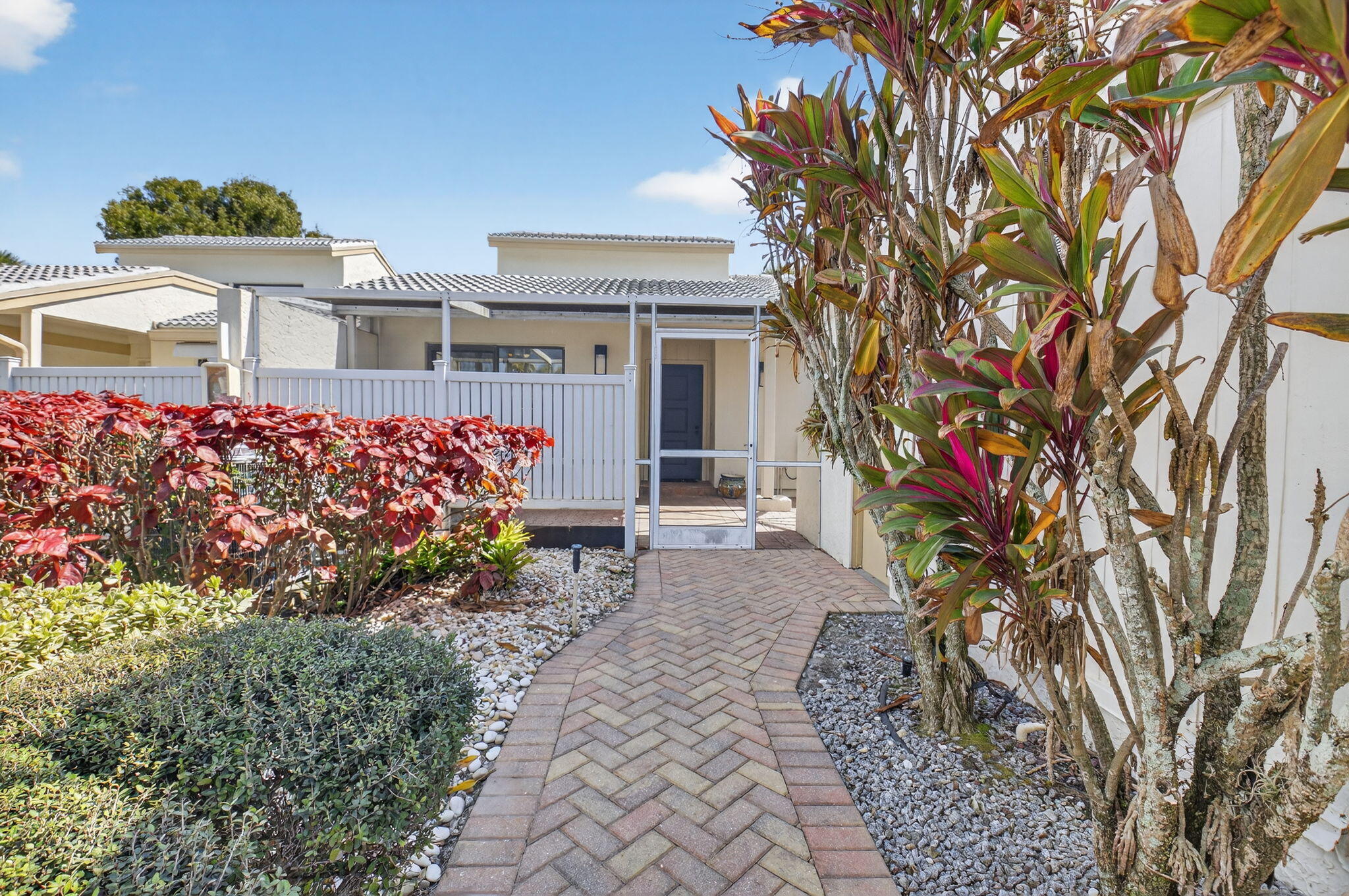 EASTGATE II AT HUNTERS RUN CONDO - Residential