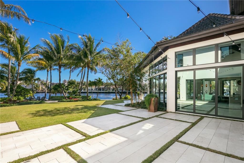 BAY COLONY - Residential