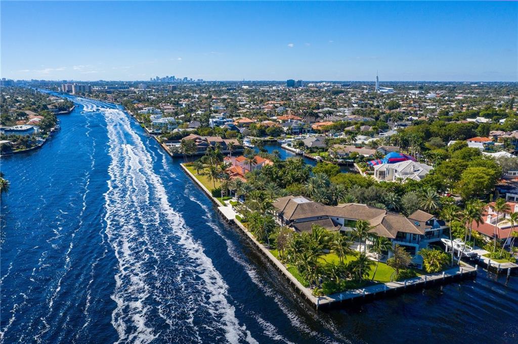 BAY COLONY - Residential