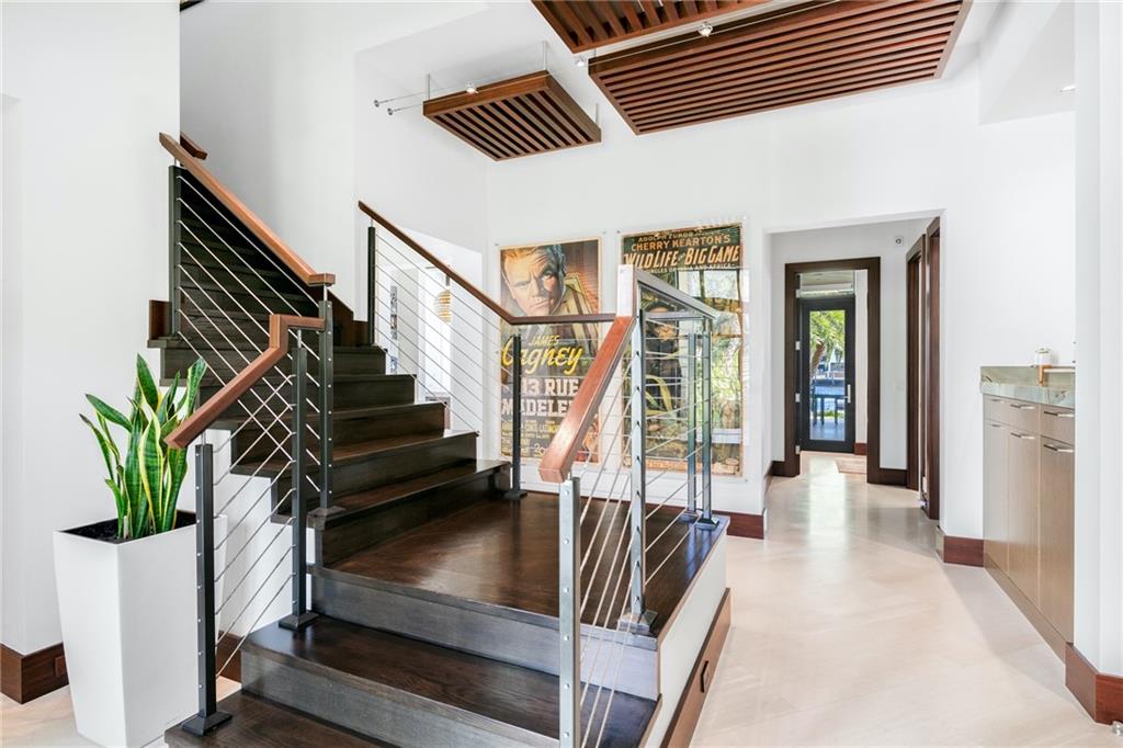 BAY COLONY - Residential