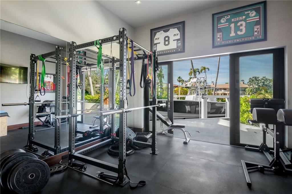 BAY COLONY - Residential