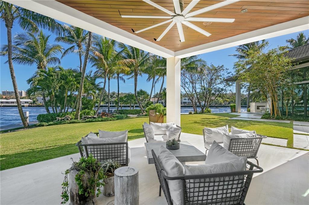 BAY COLONY - Residential