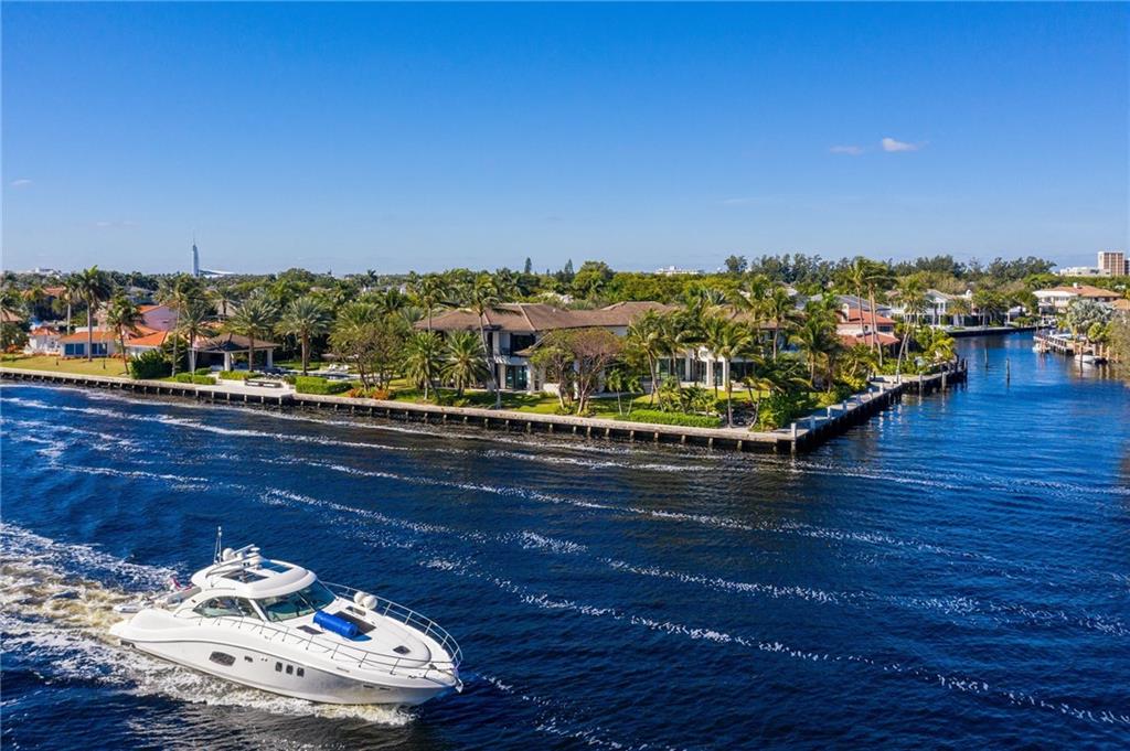 BAY COLONY - Residential