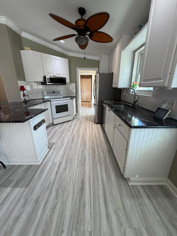 3484 SE Cormorant Place