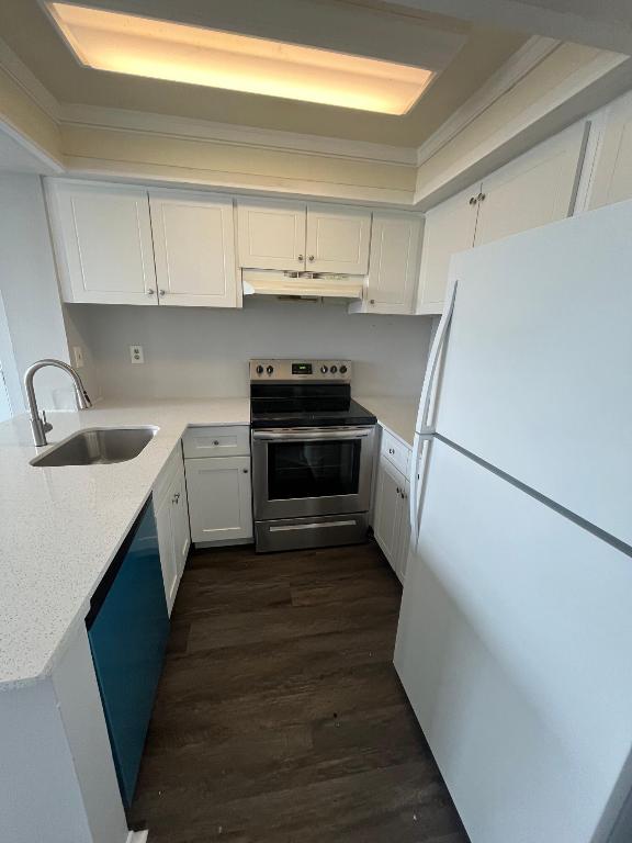 CLEAR LAKE CLUB CONDO - Residential Lease