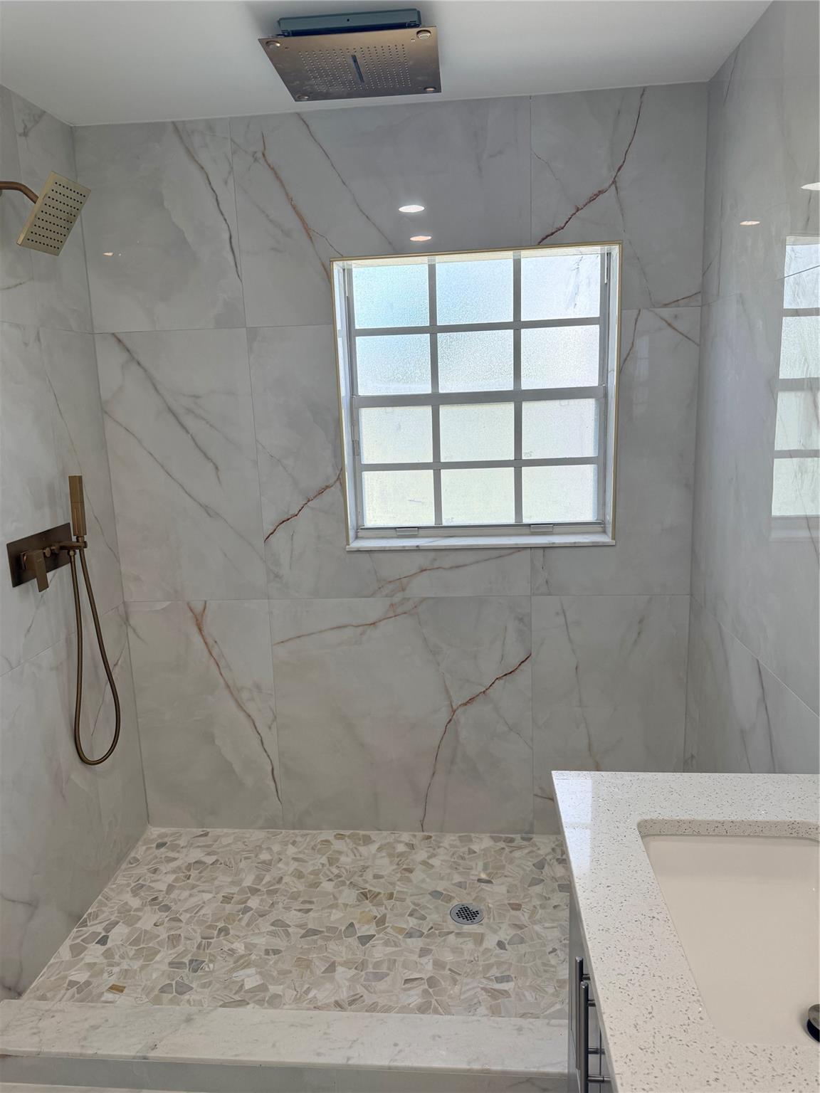 Holiday Spgs Village & - Residential Lease