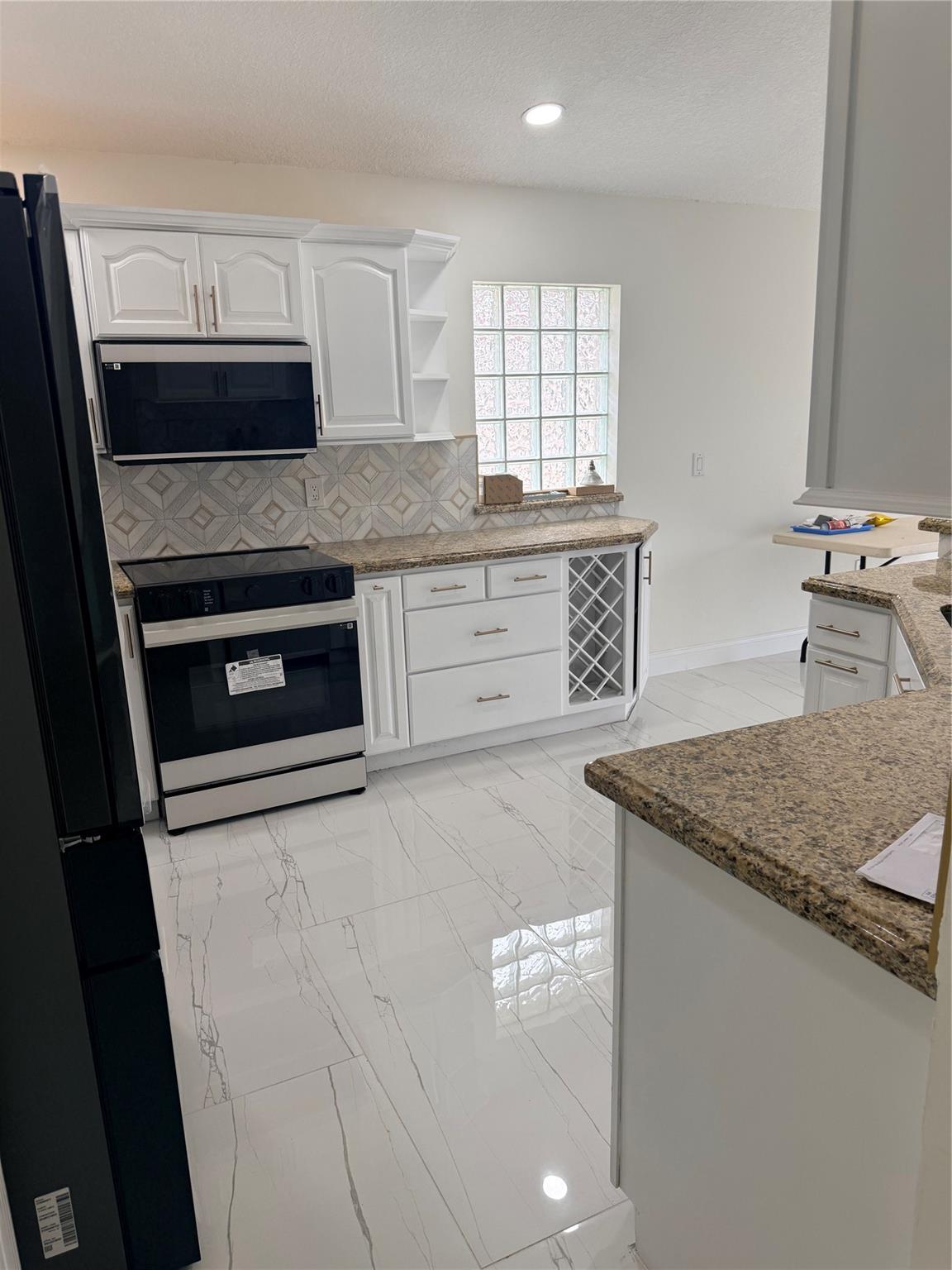 Holiday Spgs Village & - Residential Lease