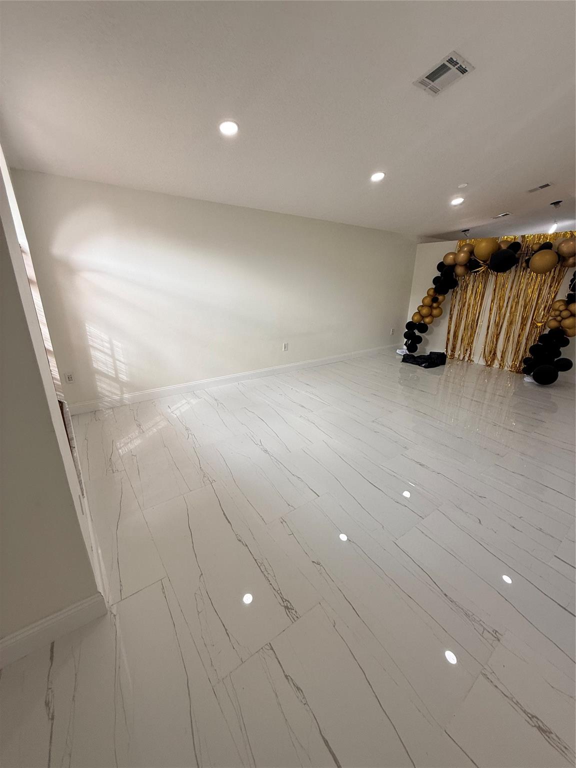 Holiday Spgs Village & - Residential Lease