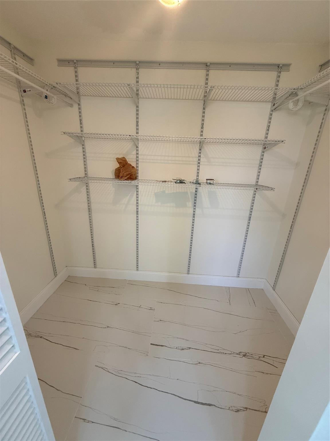 Holiday Spgs Village & - Residential Lease