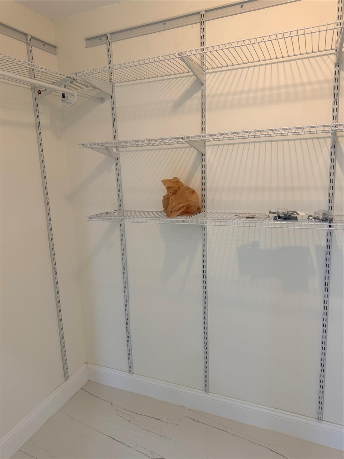 Holiday Spgs Village & - Residential Lease