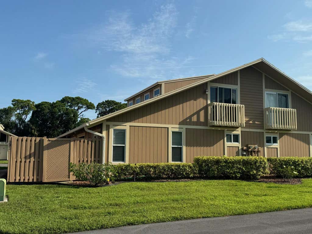 Photo of 232 Maplecrest Circle, Jupiter, FL 33458 (MLS # B26047847)