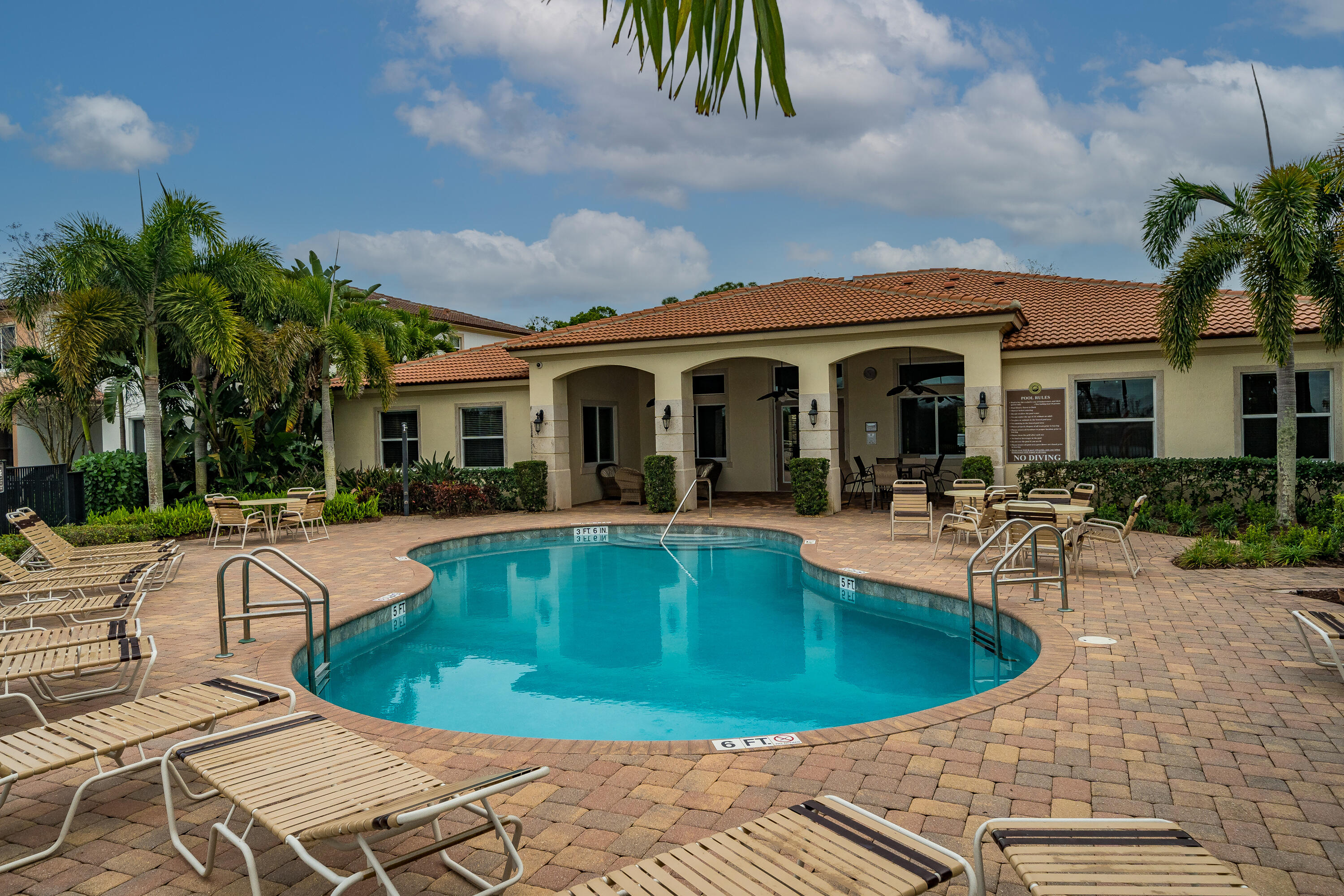 OAKTON PRESERVE - Residential