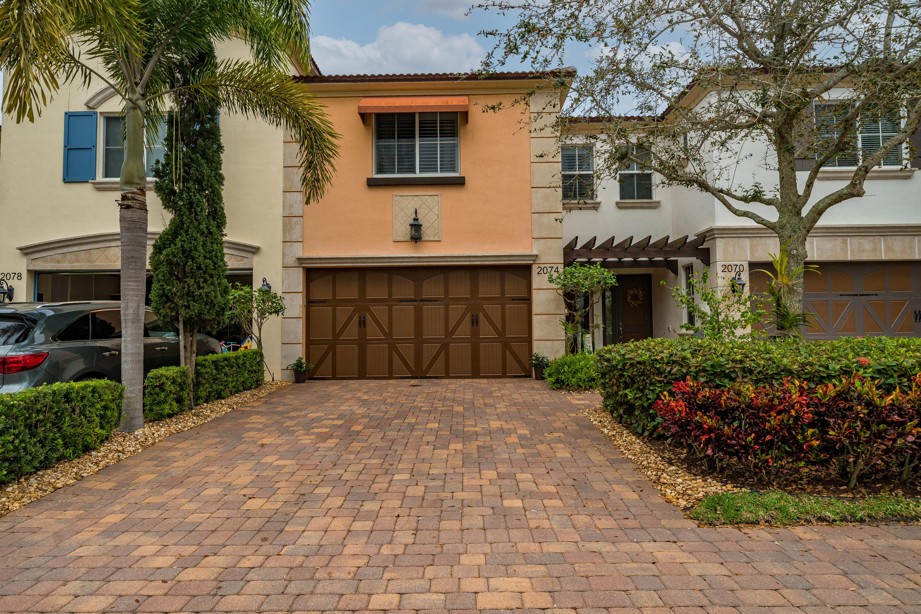 OAKTON PRESERVE - Residential