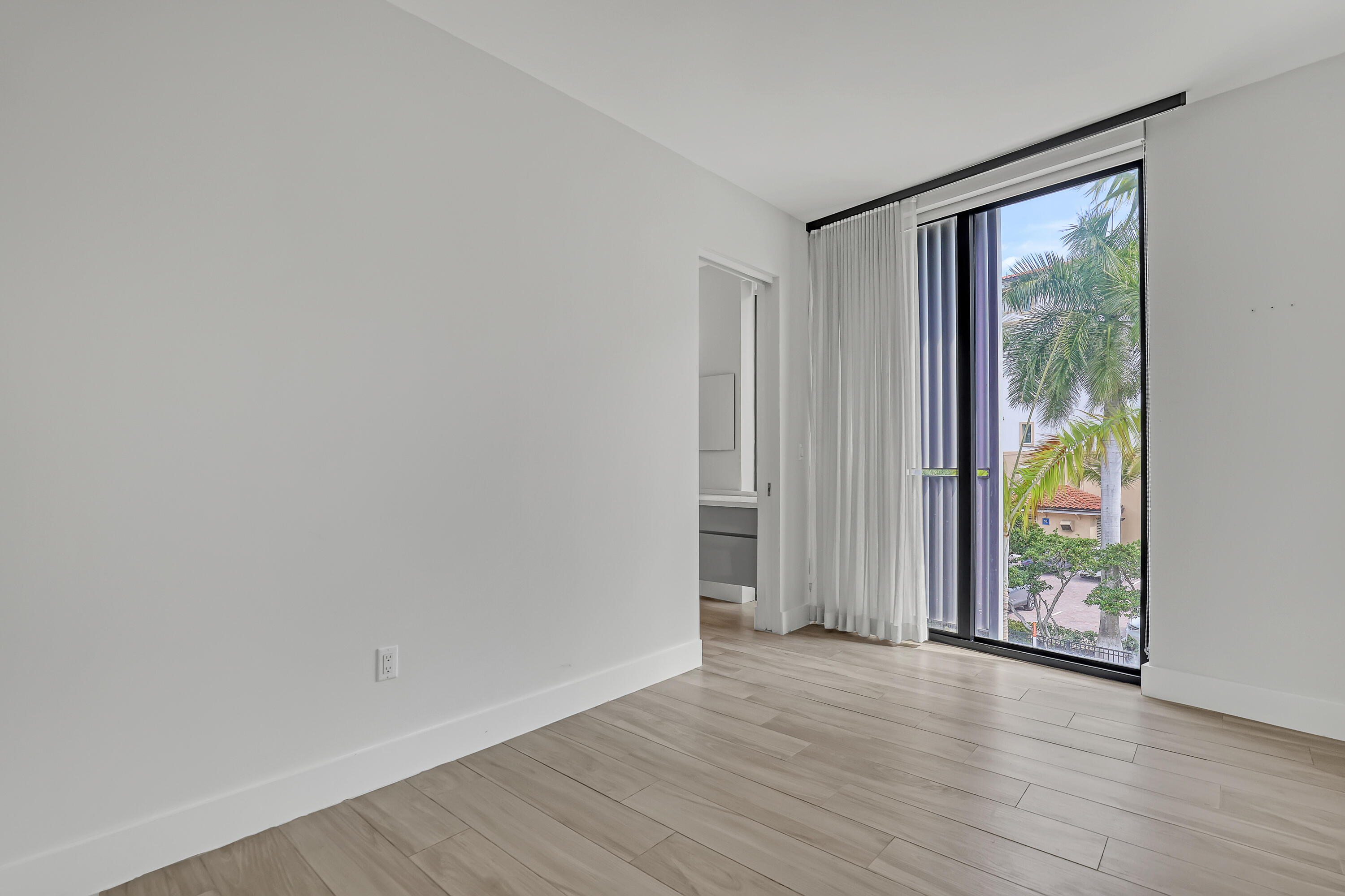 OCEAN EIGHTEEN CONDO - Residential