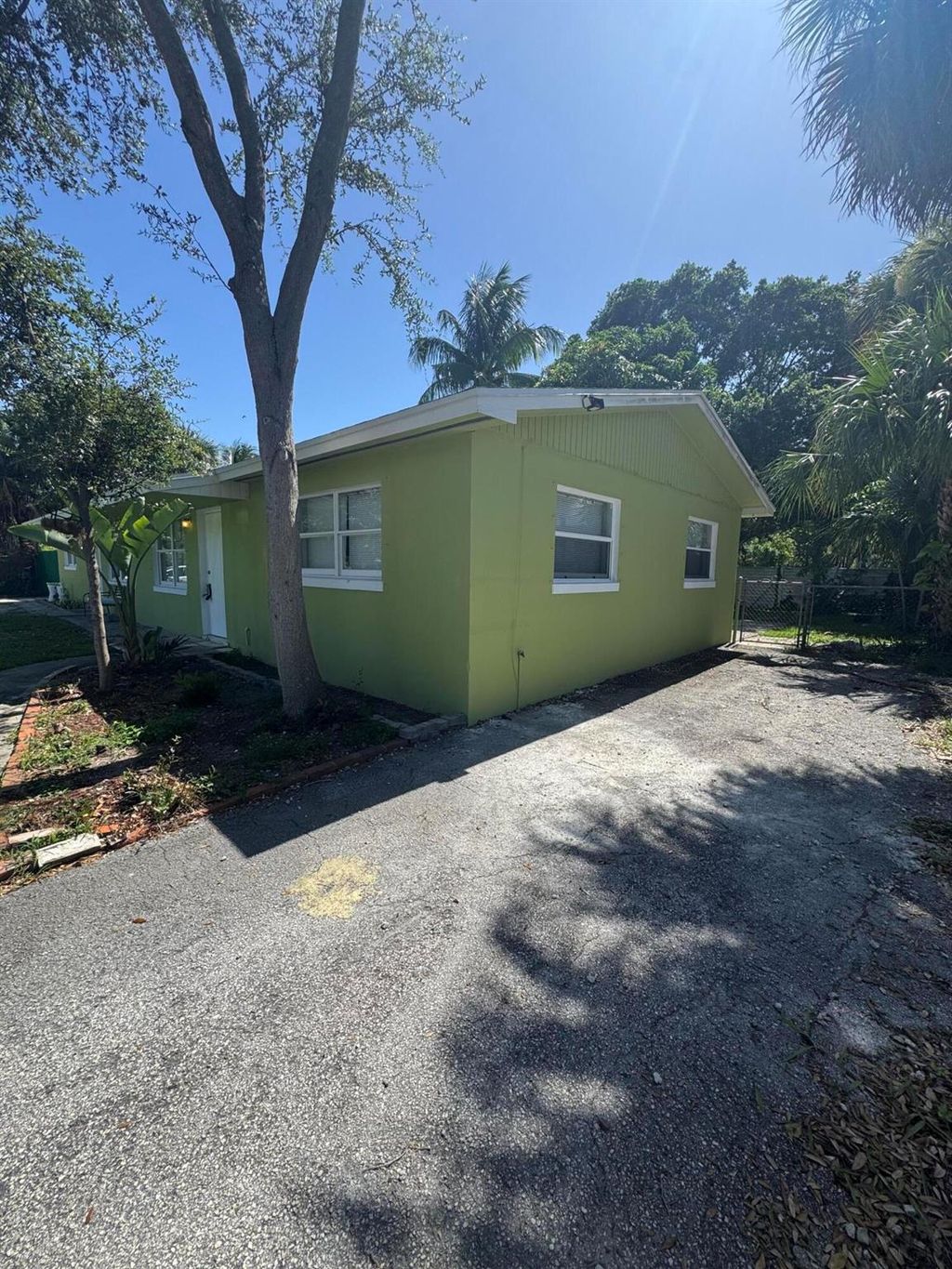 Photo of 8821 Dania Drive, Palm Beach Gardens, FL 33410 (MLS # R11109284)