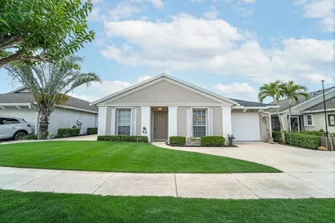313 SW North Shore Boulevard, Port St Lucie, FL MLS: R11090896